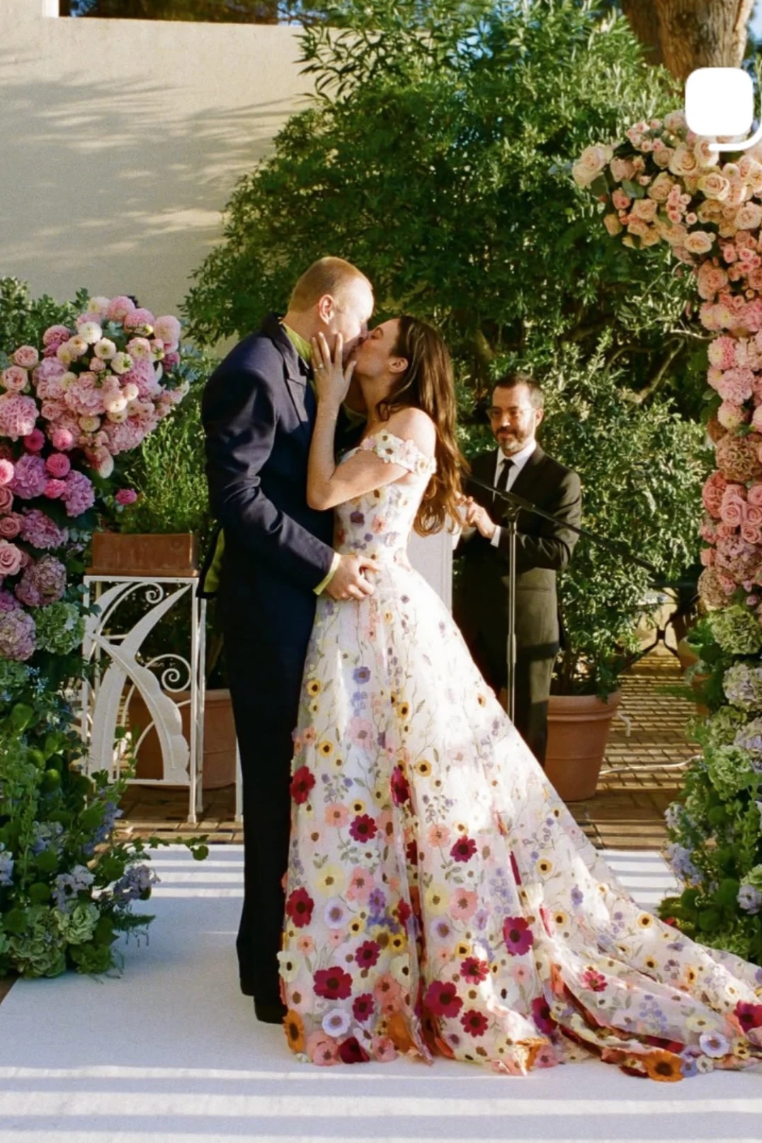 Sarah James Hair Designer & Wedding - Photo 6